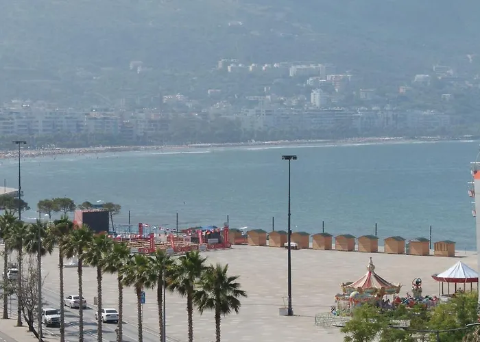 Lungo Mare- Seaview Apartment